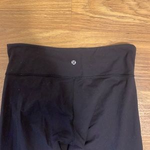 lululemon athletica Pants - Black lulu lemon wunder unders (leggings) lululemon athletica Pants - Black lulu lemon wunder unders (leggings)